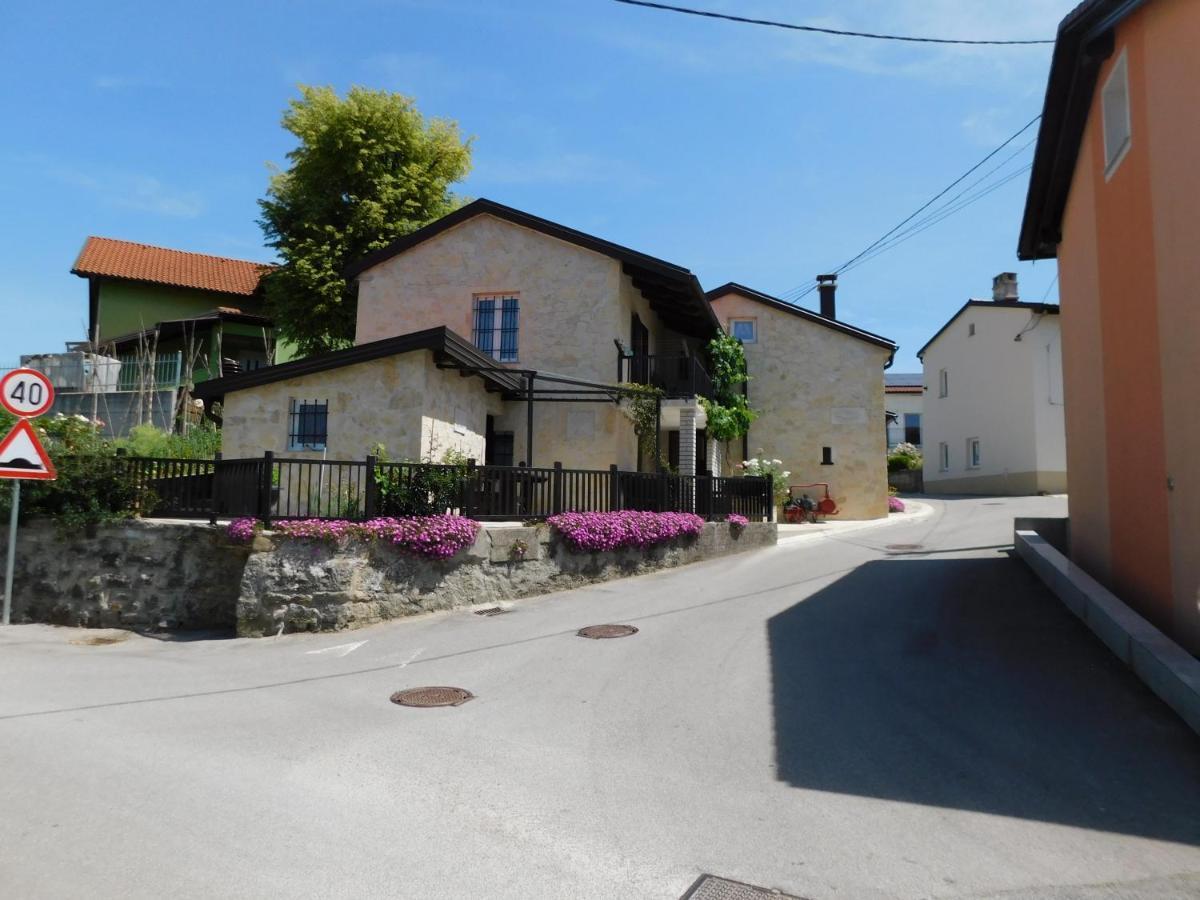 Villa Kamnita Hisa Stari Klesar Ilirska Bistrica Exterior foto